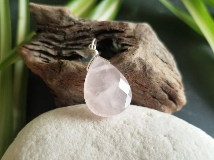 Pale store rose quartz
